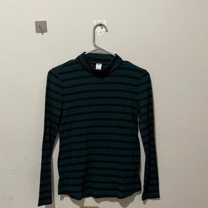 Striped green/black turtleneck ribbed top